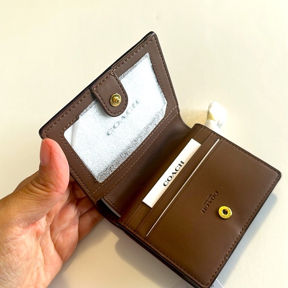 Snap Wallet In Signature Canvas With Floral Print - Picture 2 of 6